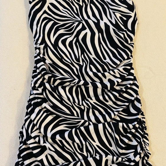 Y2K 2000s Vintage Wishes Black and White Zebra One Shoulder‎ Dress - Picture 4 of 4